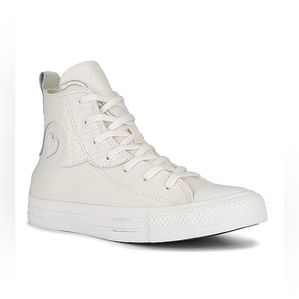A222. CONVERSE Chuck Taylor All Star Sneaker in Egret, Vtg White, Pure Silver